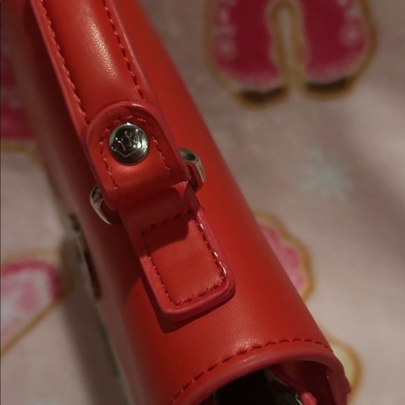 Jaws Loungefly purse - Picture 3 of 7